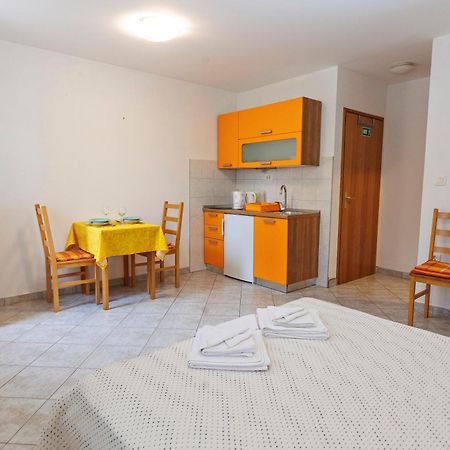 Apartments Baricevic ボル エクステリア 写真